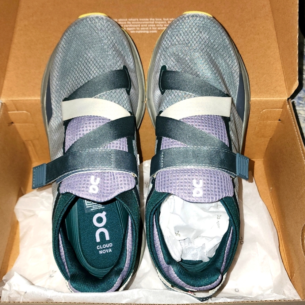 On Cloud Cloudnova Wrap, US 9.5  (Evergreen/Citron)